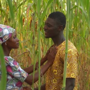 Nakom: Jacob Ayanaba in una scena del film