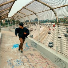 Soy nero: Johnny Ortiz corre in una scena del film