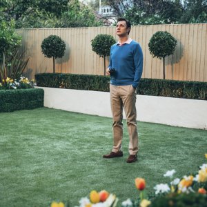 The Ones Below: Stephen Campbell Moore in una scena del film