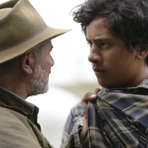 The Patriarch: Temuera Morrison e Akuhata Keefe in una scena del film