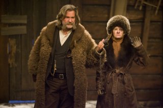 The Hateful Eight: Kurt Russell e Jennifer Jason Leigh in una scena del film