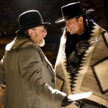 The Hateful Eight: Walton Goggins e Tim Roth a confronto