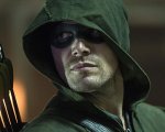 Legends of Tomorrow: Stephen Amell sarà un anziano Oliver Queen!