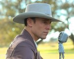 Tom Hiddleston diventa un cantante country per I Saw The Light