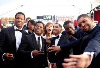 Straight Outta Compton: il photobombing di Susan Sanrandon ai SAG Awards