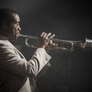Miles Ahead: Don Cheadle in un'inquadratura del film