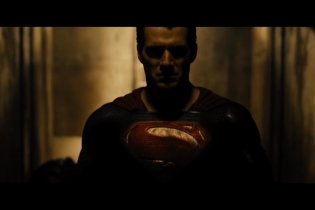 Batman v Superman: Dawn of Justice - Trailer Internazionale