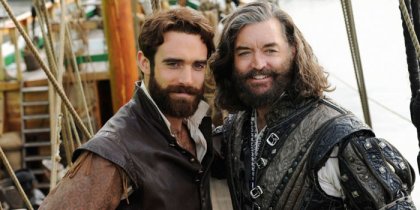 Galavant: Joshua Sasse e Timothy Omundson in una foto del ...
