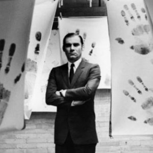 Gian Maria Volonté in un scena di Indagine su un cittadino al di sopra di ogni sospetto