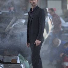 Lucifer: l'attore Tom Ellis in una foto del pilot