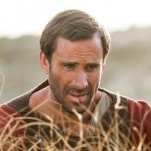 Risorto: Joseph Fiennes in una scena del film