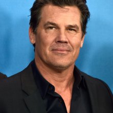Ave, Cesare: un primo piano di Josh Brolin a Berlino 