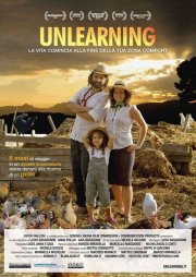 Locandina di Unlearning - Storie di famiglie che cambiano il mondo