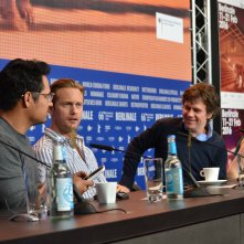 Berlino 2016: Michael Peña, Alexander Skarsgård e Chris Clark alla conferenza di War On Everyone