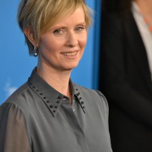 Berlino 2016: Cynthia Nixon durante il photocall di A Quiet Passion