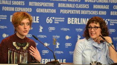 Berlino 2016: Greta Gerwig e Rebecca Miller alla conferenza di Maggie's Plan