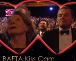 Una kisscam ai Bafta 2016: il bacio tra DiCaprio e Maggie Smith