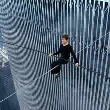 Joseph Gordon-Levitt in una scena di The Walk