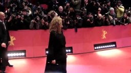 Genius: Il tappeto rosso di Colin Firth, Jude Law e Laura Linney a Berlino 2016