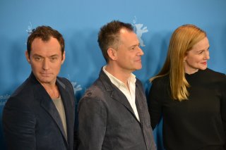 Berlino 2016: Jude Law, Michael Grandage e Laura Linney al photocall di Genius