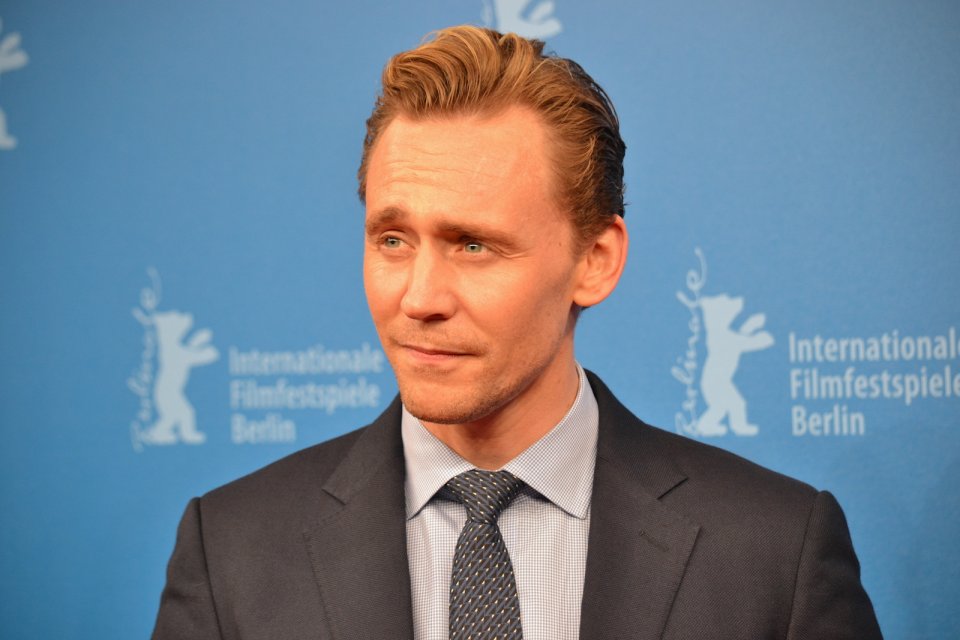 Berlino 2016: Tom Hiddleston sul red carpet di The Night Manager