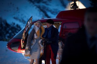 The Night Manager: due dei protagonisti della serie, Elizabeth Debicki e Hugh Laurie