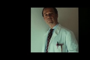 Un paese quasi perfetto - Trailer