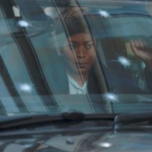 Attacco al potere 2: Angela Bassett in un momento del film