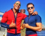 Baywatch: Dwayne Johnson e Zac Efron condividono le foto dal set