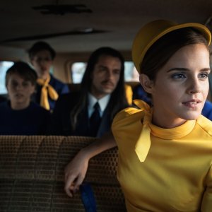 Colonia: Emma Watson in macchina in una scena del film