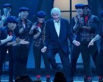 Dick Van Dyke, la star di Mary Poppins conquista il palco a 90 anni