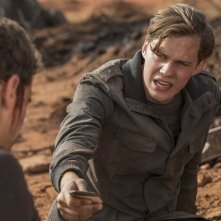 The Divergent Series: Allegiant, Bill Skarsgård una scena del film