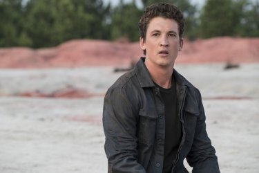 The Divergent Series: Allegiant, Miles Teller in una scena del film