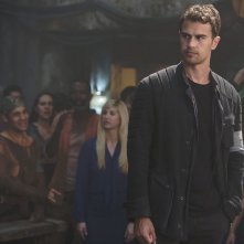 The Divergent Series: Allegiant, Theo James in una scena del film