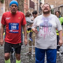 Forever Young: Teo Teocoli e Stefano Fresi in una scena del film