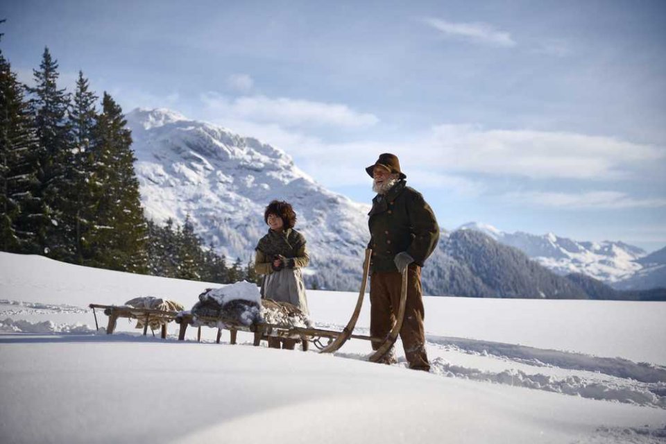 Heidi: Anuk Steffen e Bruno Ganz in una scena del film