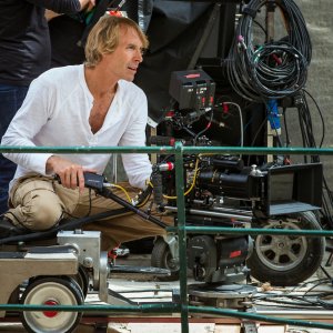 13 Hours: The Secret Soldiers of Benghazi, il regista Michael Bay sul set del film