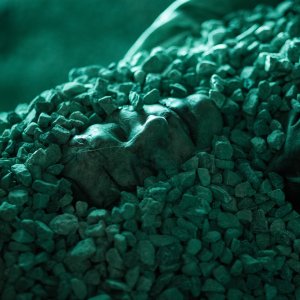 Frankenstein: Xavier Samuel in una scena del film