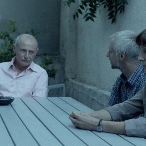 The Lesson - Scuola di vita: Margita Gosheva in un momento del film insieme ad altri personaggi