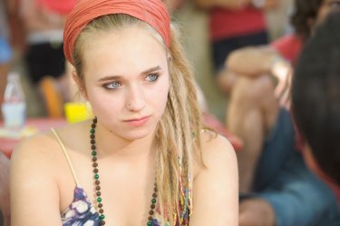 Un'estate in Provenza: Chloe Jouannet in una scena del film