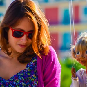 WAX: We Are the X, un'inquadratura che ritrae Gwendolyn Gourvenec