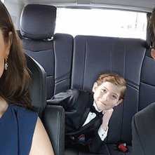 Oscar 2016, il piccolo Jacob Tremblay in auto con i suoi genitori 