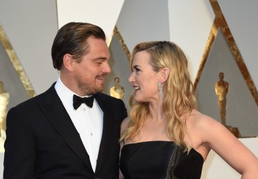 Oscar 2016: Kate Winslet e Leonardo DiCaprio sul red carpet