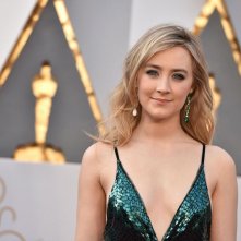 Oscar 2016: un'elegantissima Saoirse Ronan sul red carpet