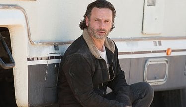 The Walking Dead: Andrew Lincoln in una foto dell'episodio I nodi si sciolgono