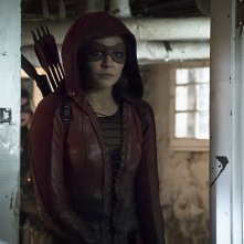 Arrow: Willa Holland in una foto dell'episodio Blood Debts