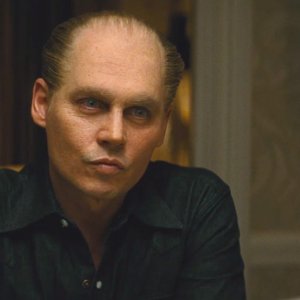 Lo sguardo di ghiaccio di Johnny Depp in Black Mass - L'ultimo gangster