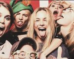 Margot Robbie al party con lo 'sconosciuto' Principe Harry