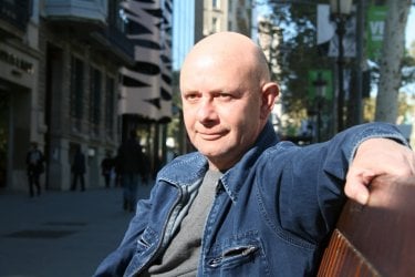 Un'immagine dello scrittore Nick Hornby