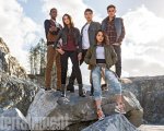 Power Rangers: la prima foto dei nuovi costumi dei protagonisti